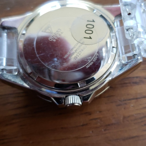 Mens Guess Chrono styled watch - Picture 2 of 6